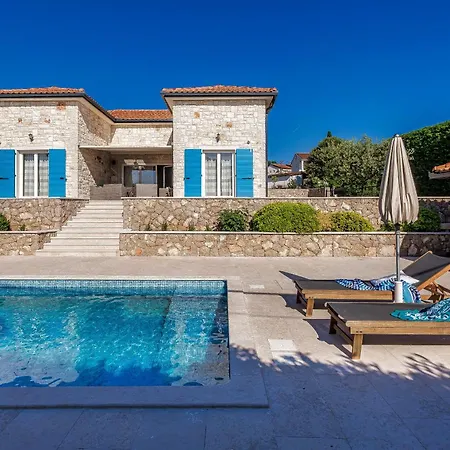 Augusta Tatil Evi Malinska