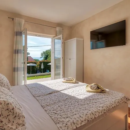 Augusta Tatil Evi Malinska